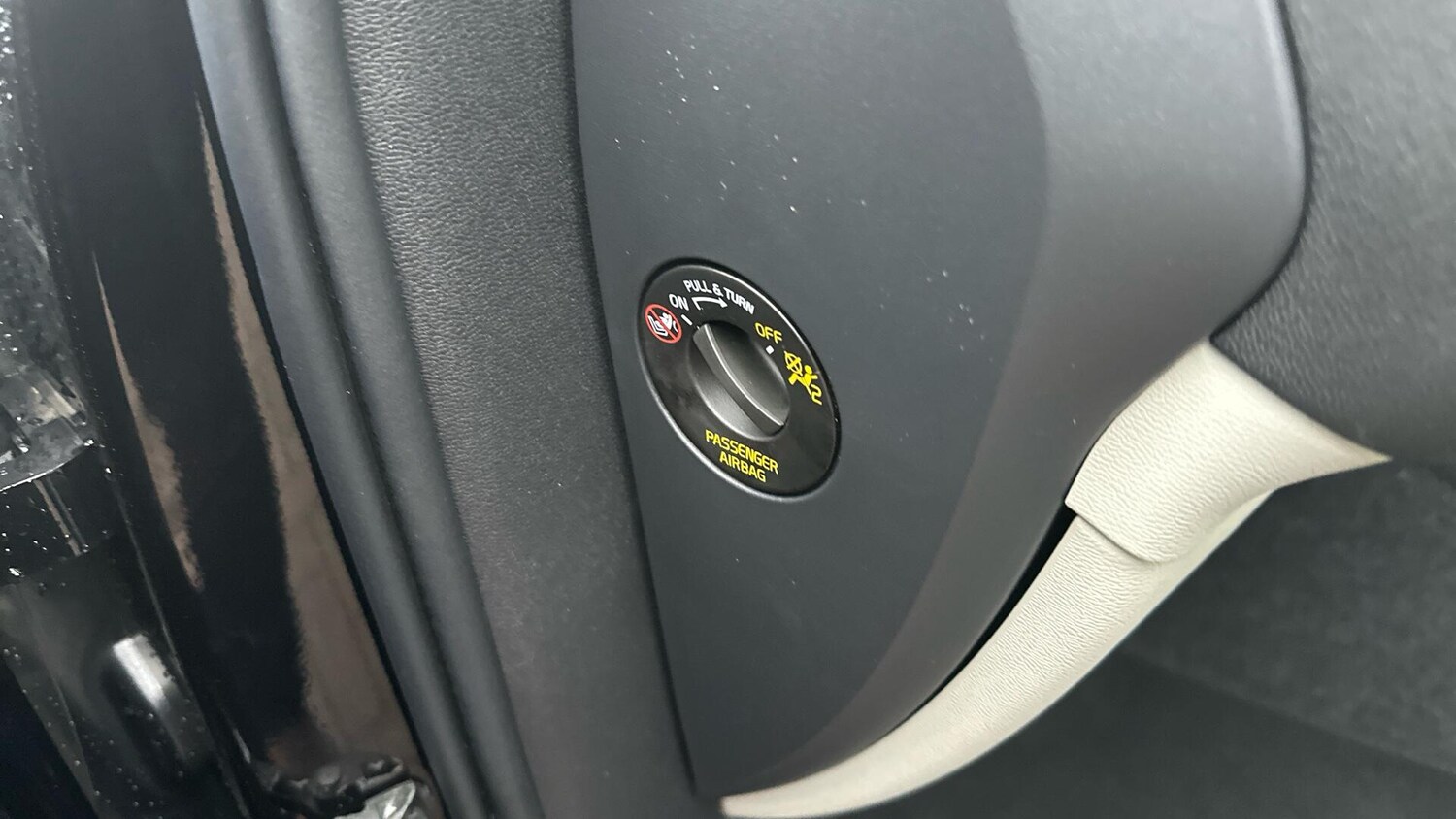 Used Volvo XC40 for sale - 77670555: Photo 42