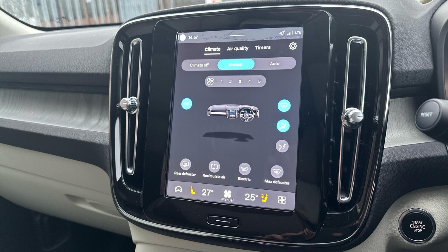 Used Volvo XC40 for sale - 77670555: Photo 47