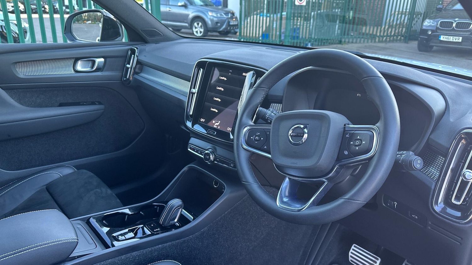 Used Volvo XC40 for sale - 77191005: Photo 4