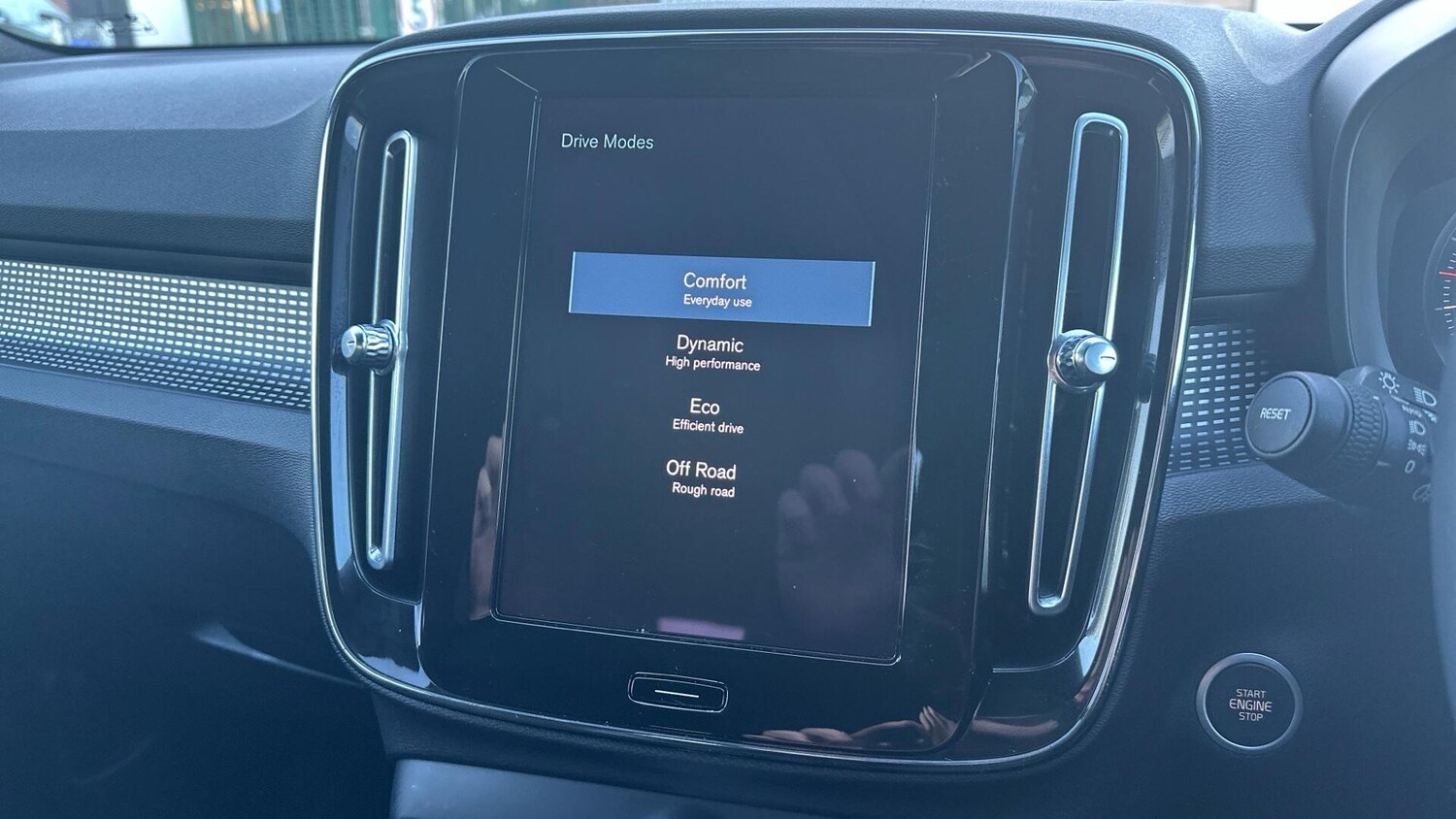 Used Volvo XC40 for sale - 77191005: Photo 48