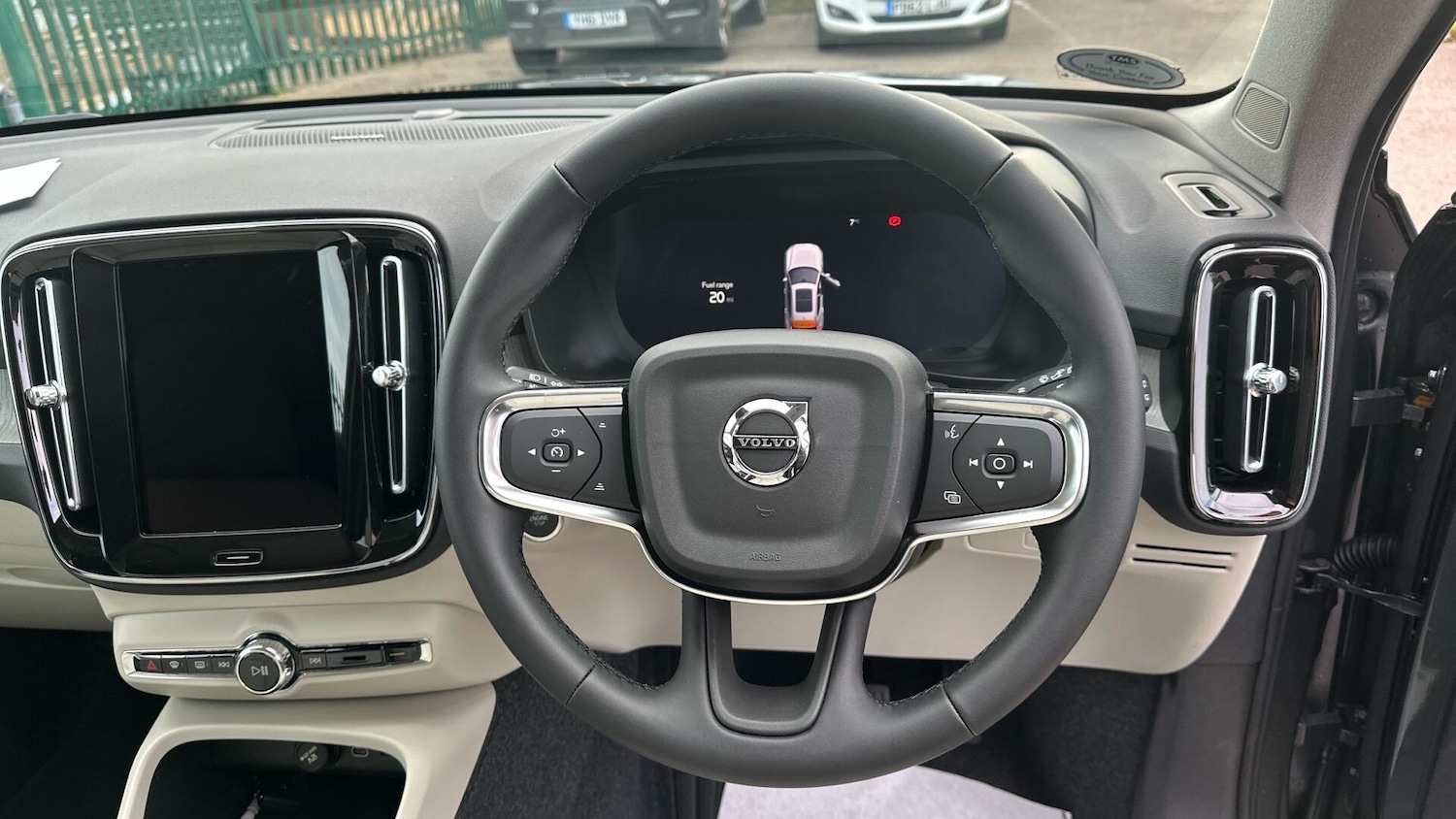 Used Volvo XC40 for sale - 76658591: Photo 10