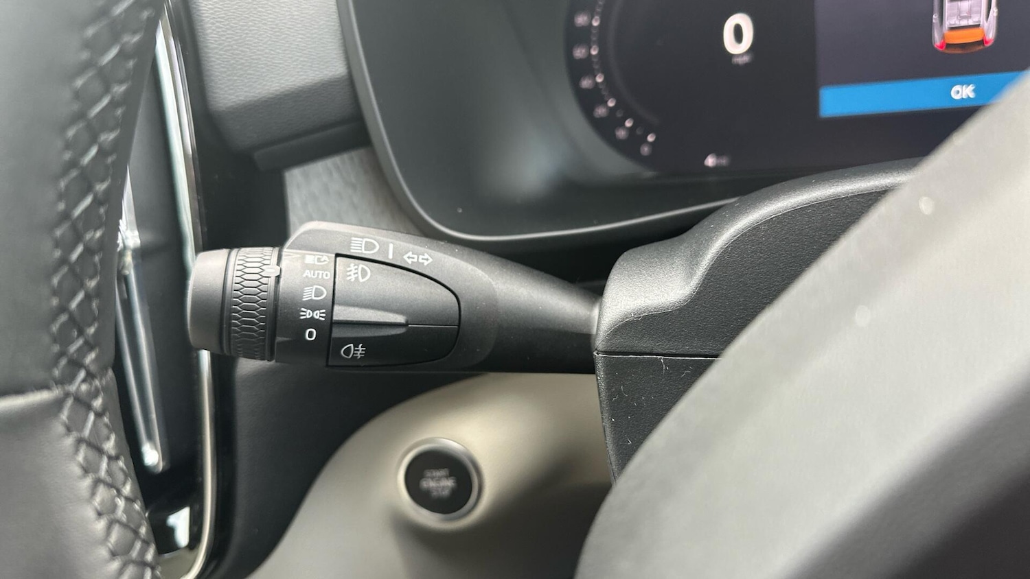 Used Volvo XC40 for sale - 76658591: Photo 21