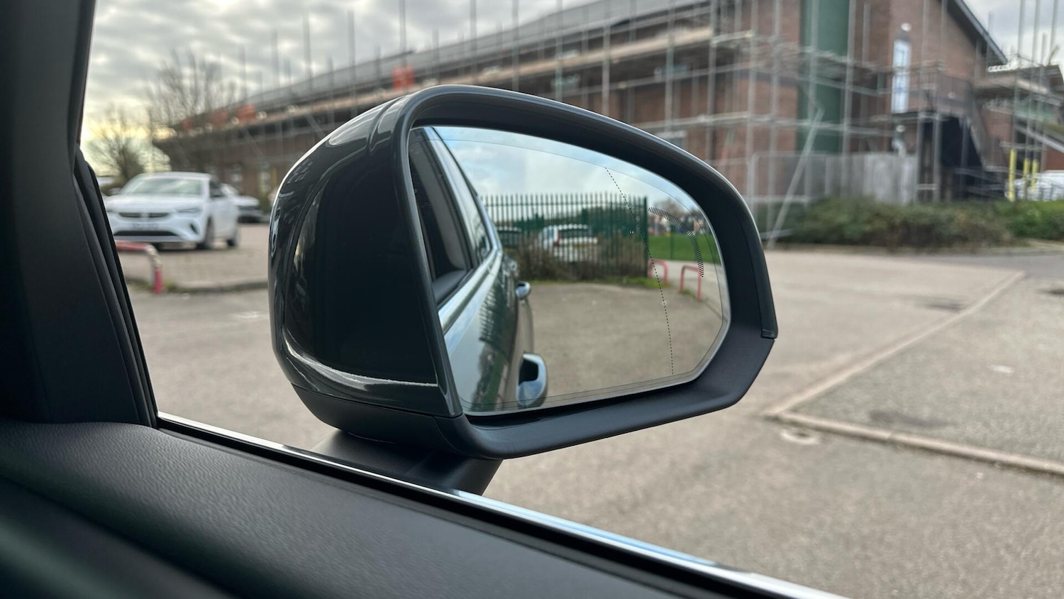 Used Volvo XC40 for sale - 76658591: Photo 30