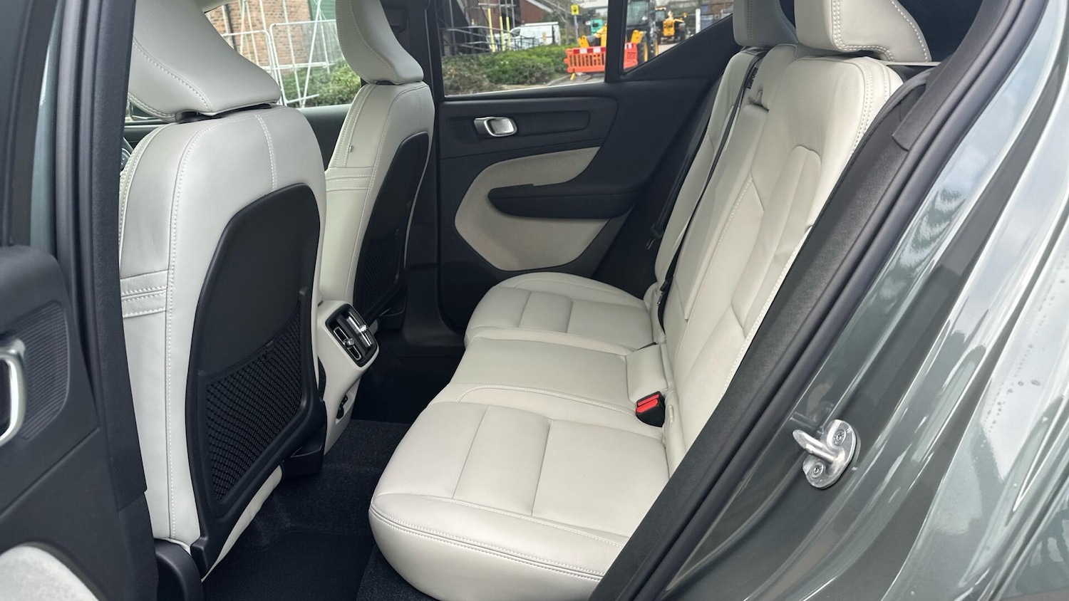 Used Volvo XC40 for sale - 76658591: Photo 31