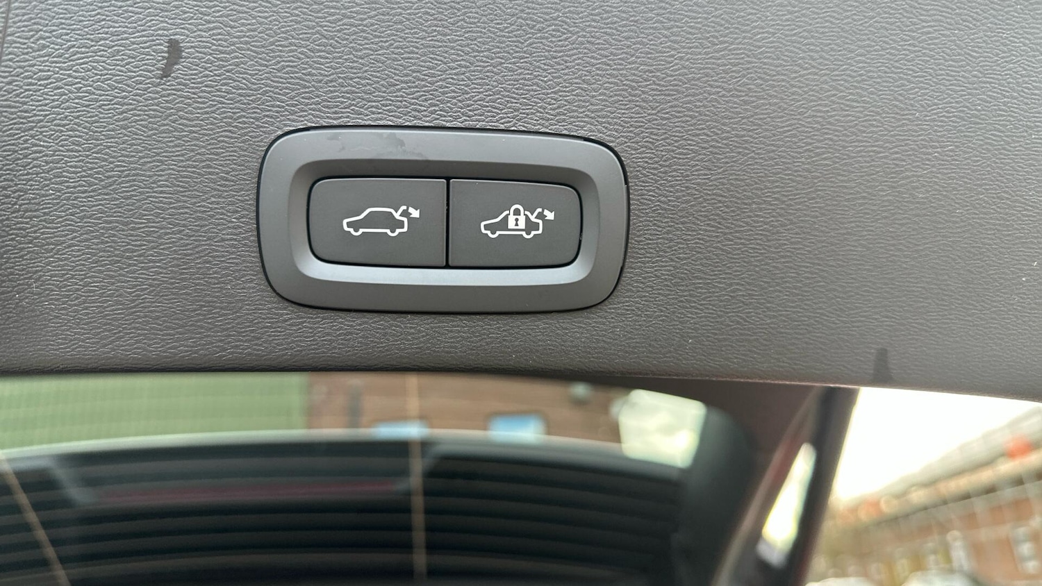 Used Volvo XC40 for sale - 76658591: Photo 33