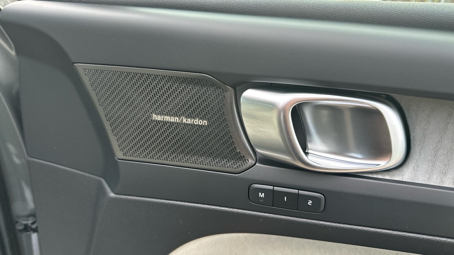 Used Volvo XC40 for sale - 76658591: Photo 34