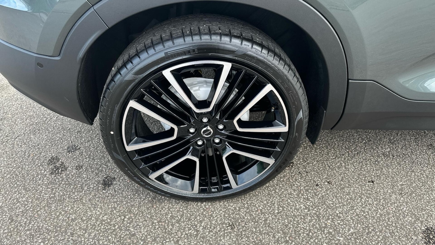 Used Volvo XC40 for sale - 76658591: Photo 37