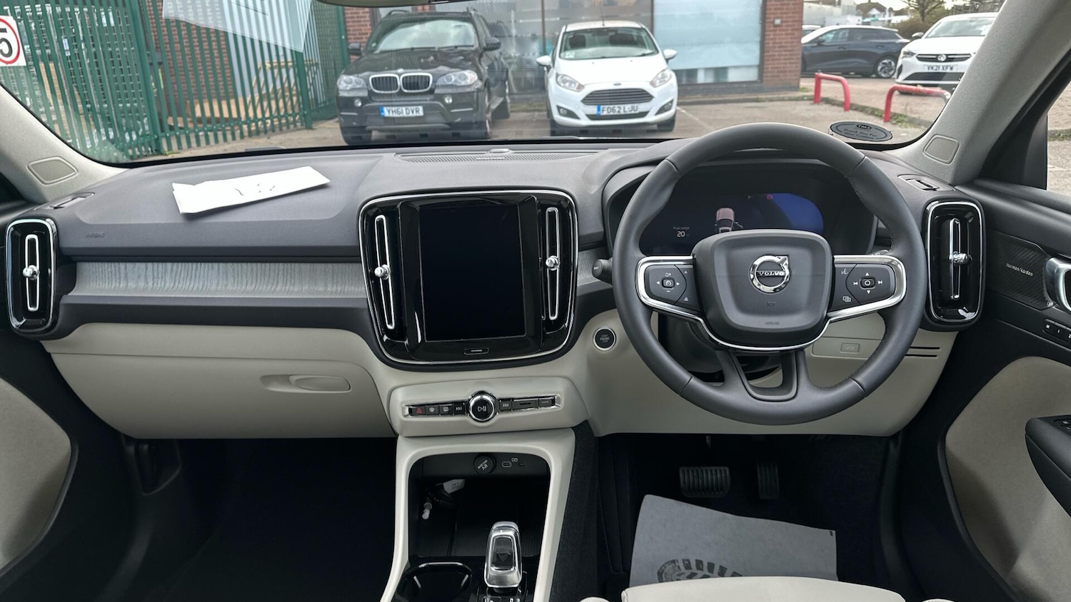 Used Volvo XC40 for sale - 76658591: Photo 5