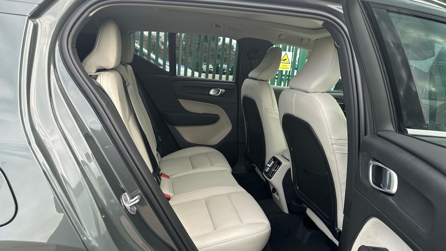 Used Volvo XC40 for sale - 76658591: Photo 6