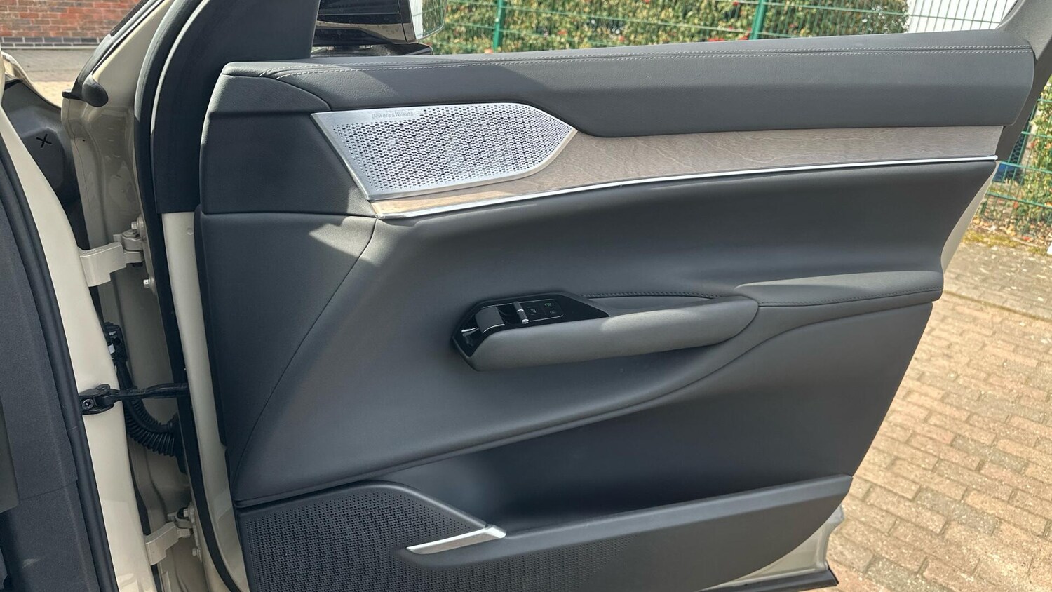 Used Volvo EX90 2025 for sale - 77673140: Photo 28