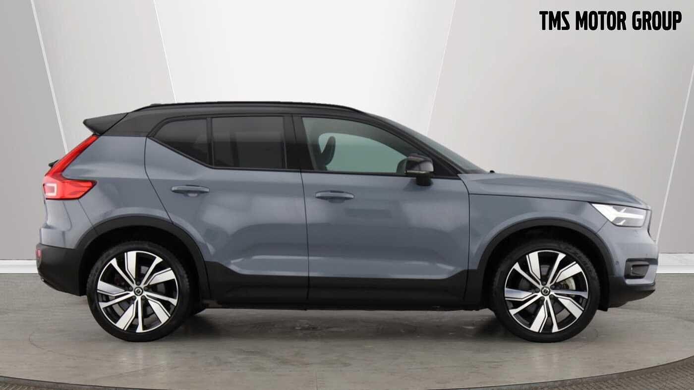 Used Volvo XC40 2022 for sale - 76832731: Photo 2