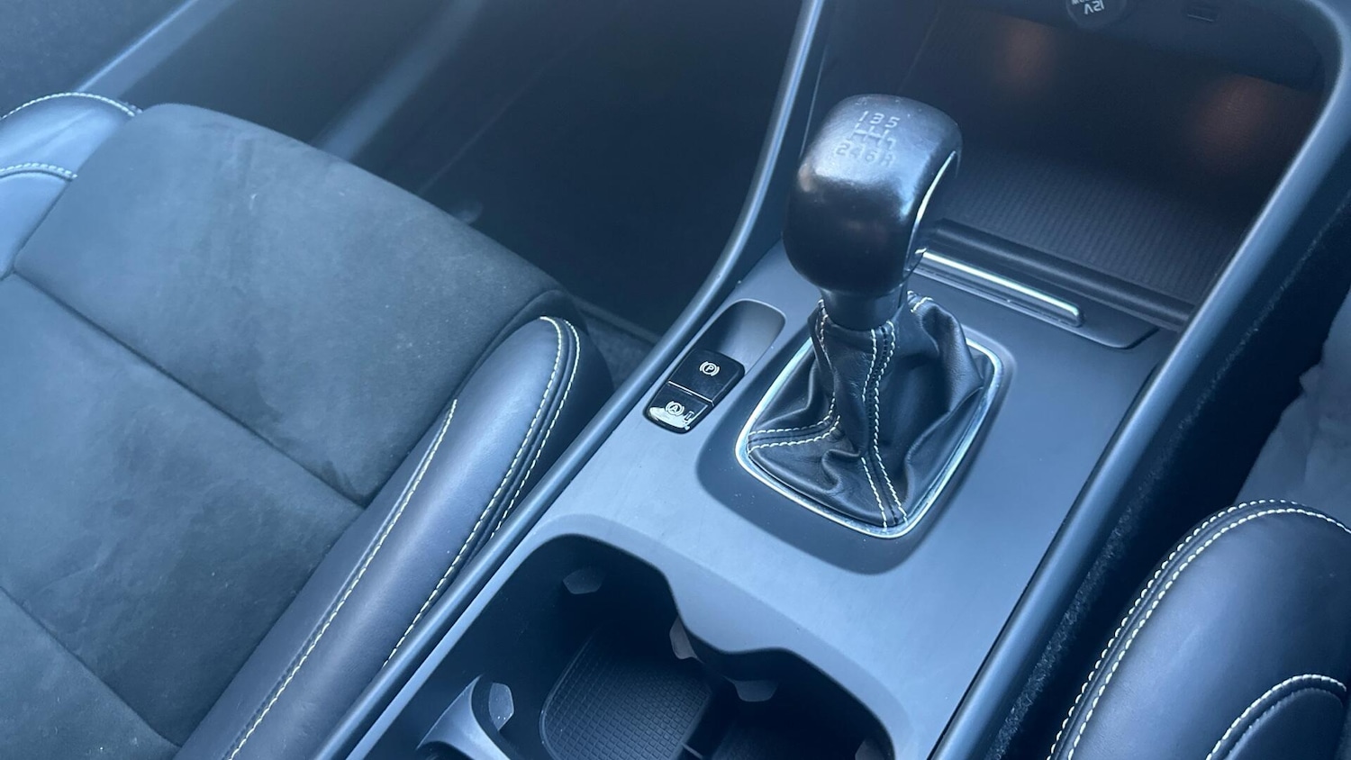 Used Volvo XC40 2021 for sale - 76307729: Photo 23