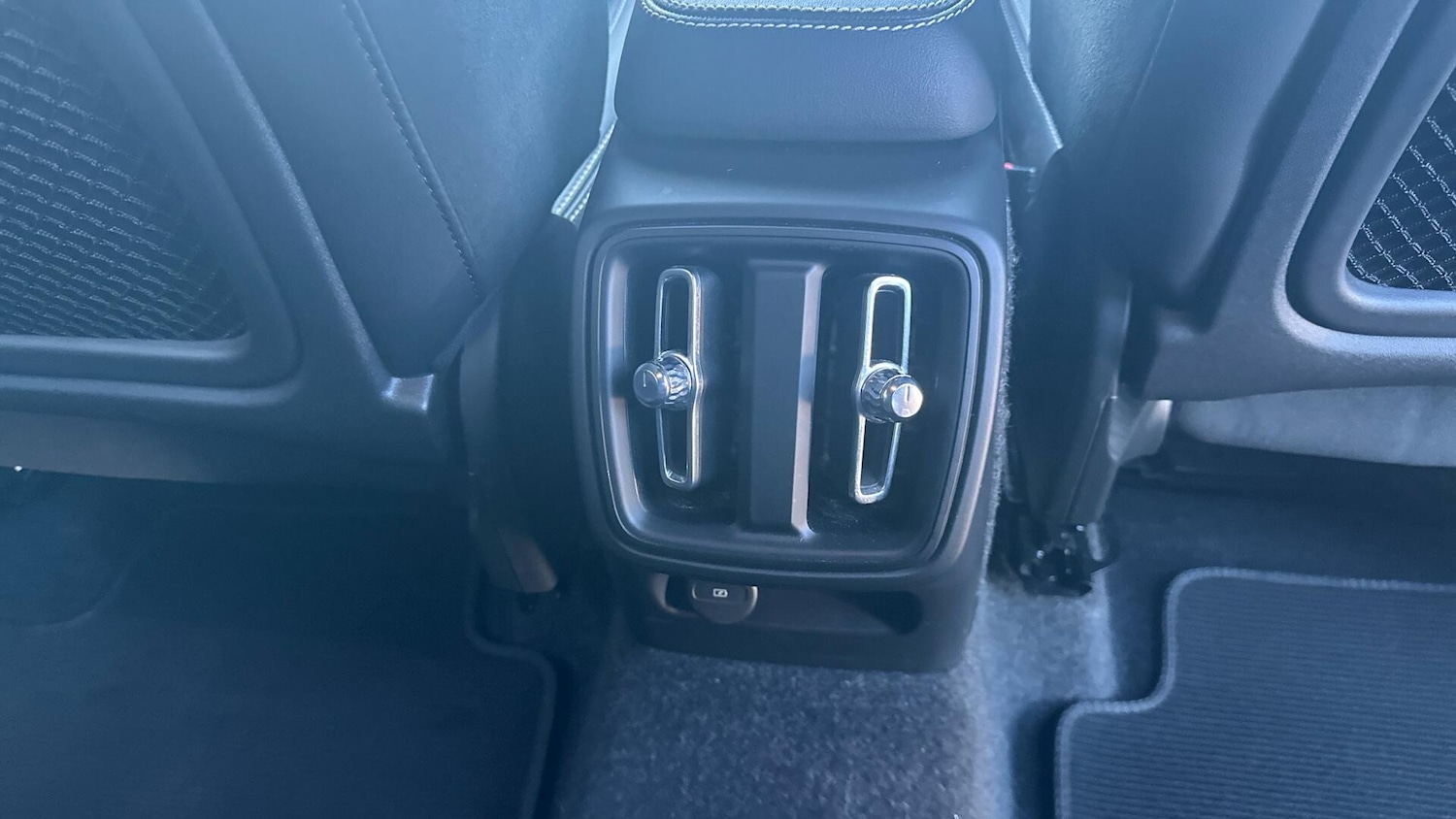 Used Volvo XC40 2021 for sale - 76307729: Photo 42