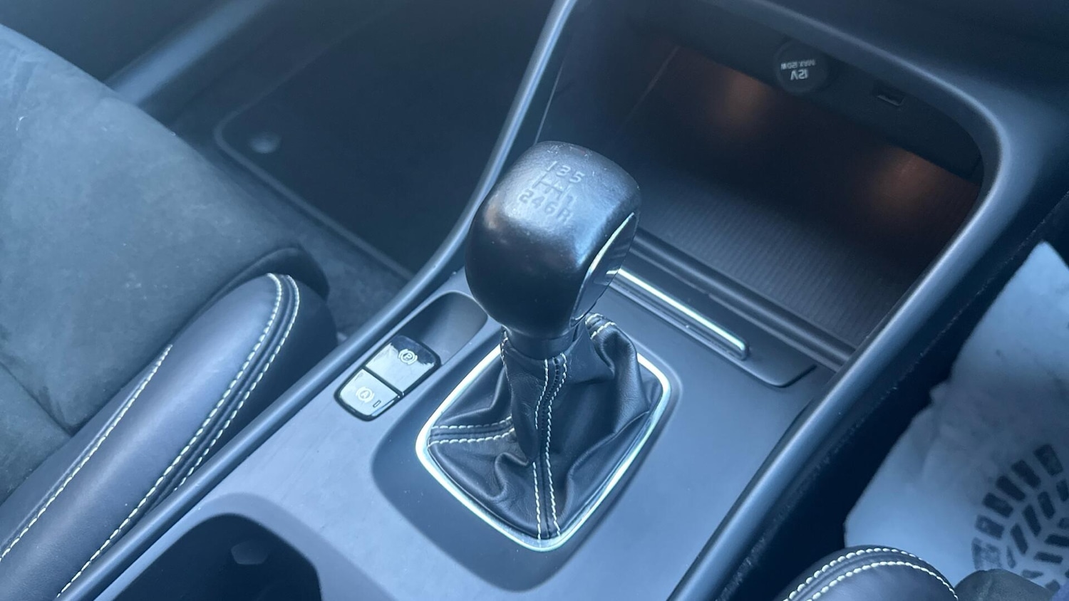 Used Volvo XC40 2021 for sale - 76307729: Photo 43