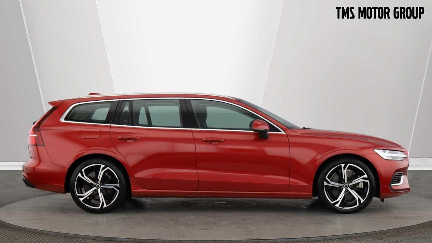 Used Volvo V60 2022 for sale - 76700900: Photo 2