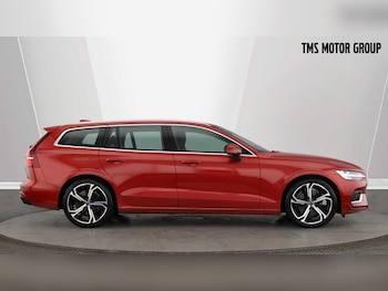 Used Volvo V60 2022 for sale - 76700900: Photo