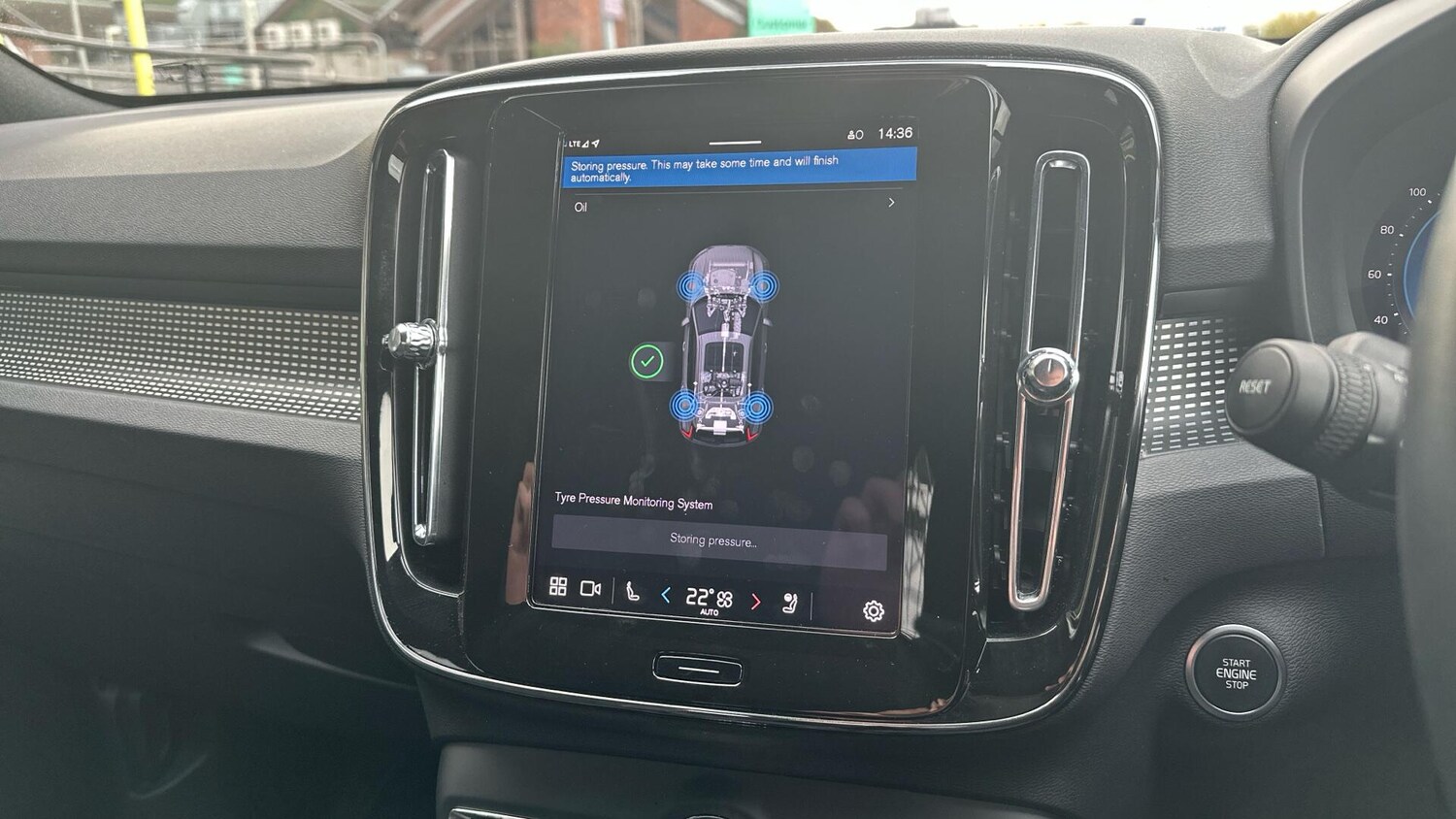 Used Volvo XC40 2025 for sale - 76307635: Photo 14