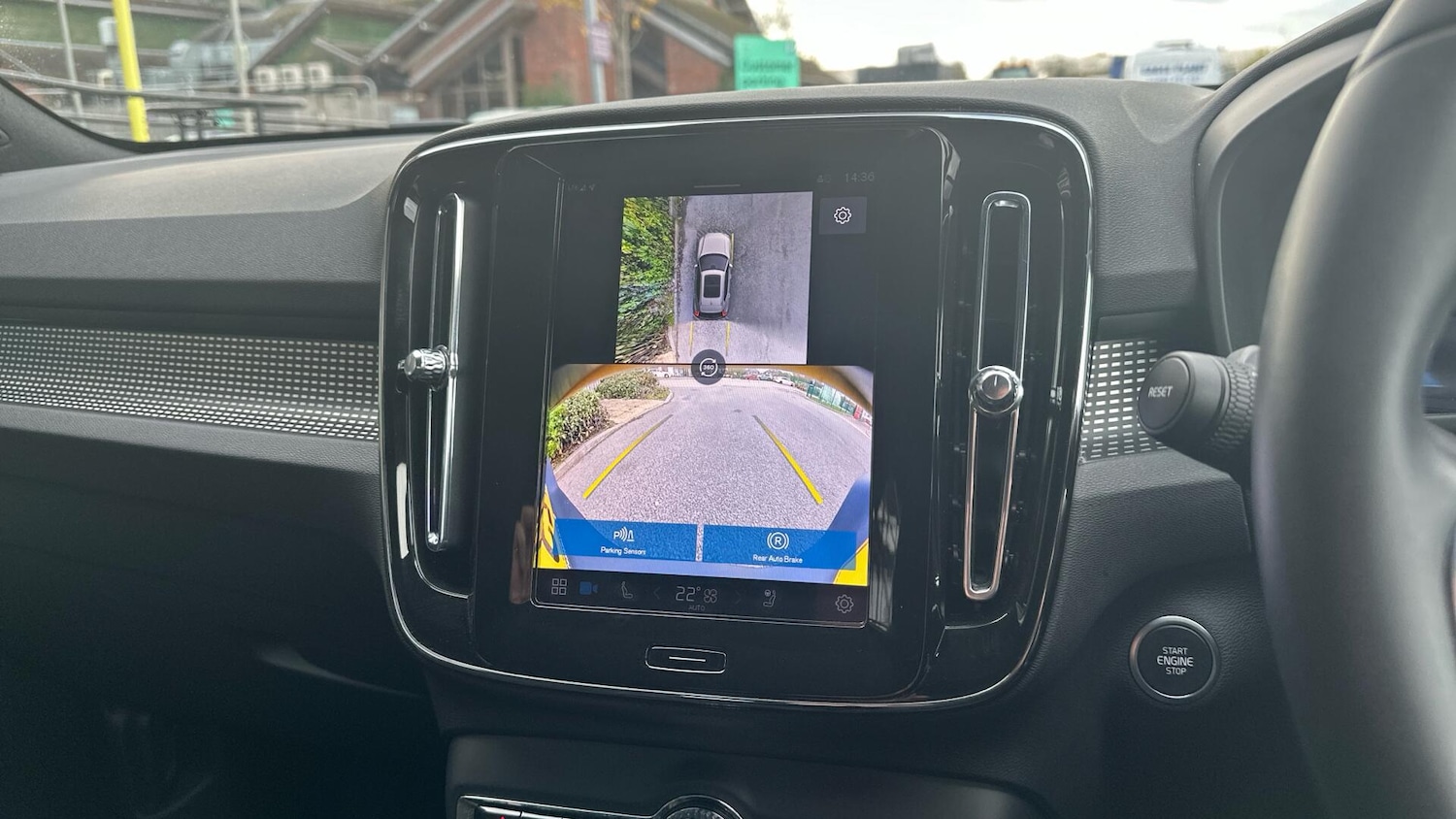 Used Volvo XC40 2025 for sale - 76307635: Photo 17