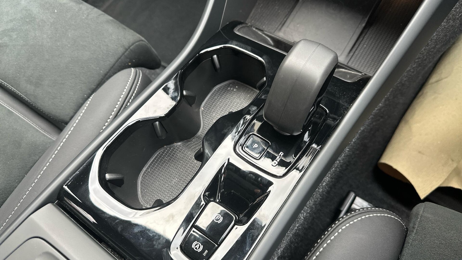 Used Volvo XC40 2025 for sale - 76307635: Photo 24