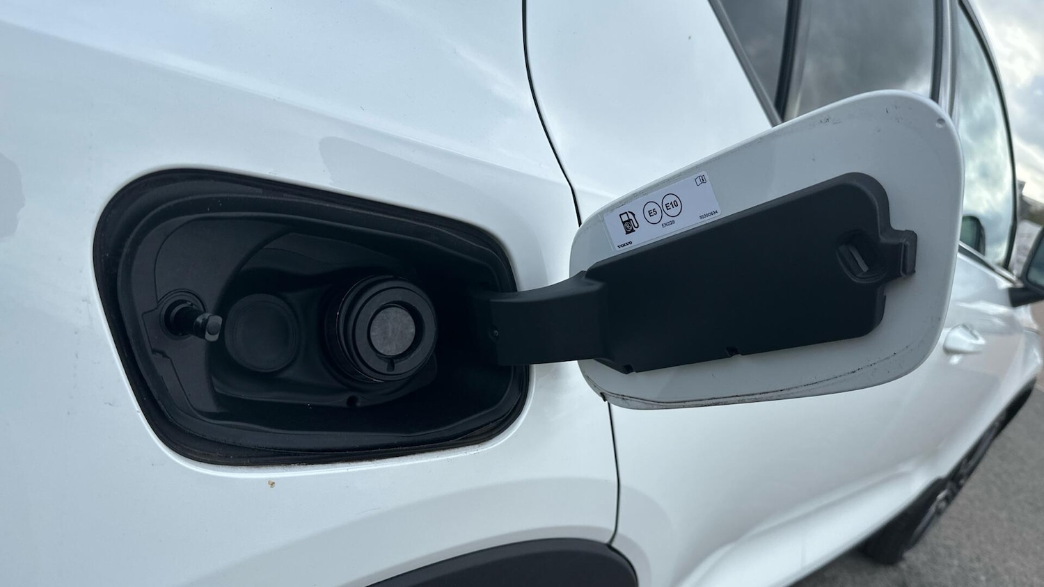 Used Volvo XC40 2025 for sale - 76307635: Photo 35