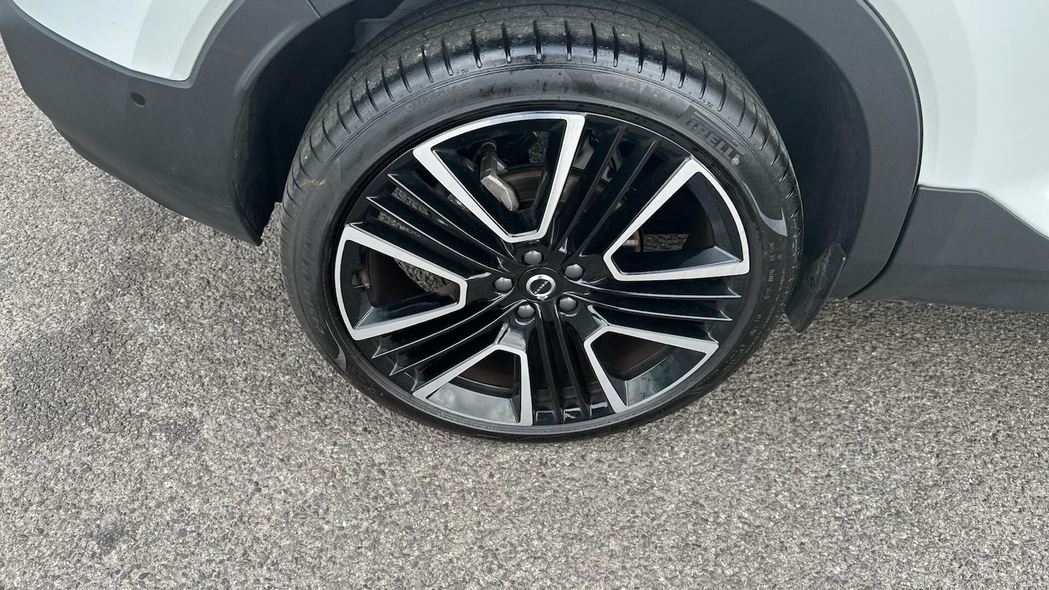 Used Volvo XC40 2025 for sale - 76307635: Photo 36