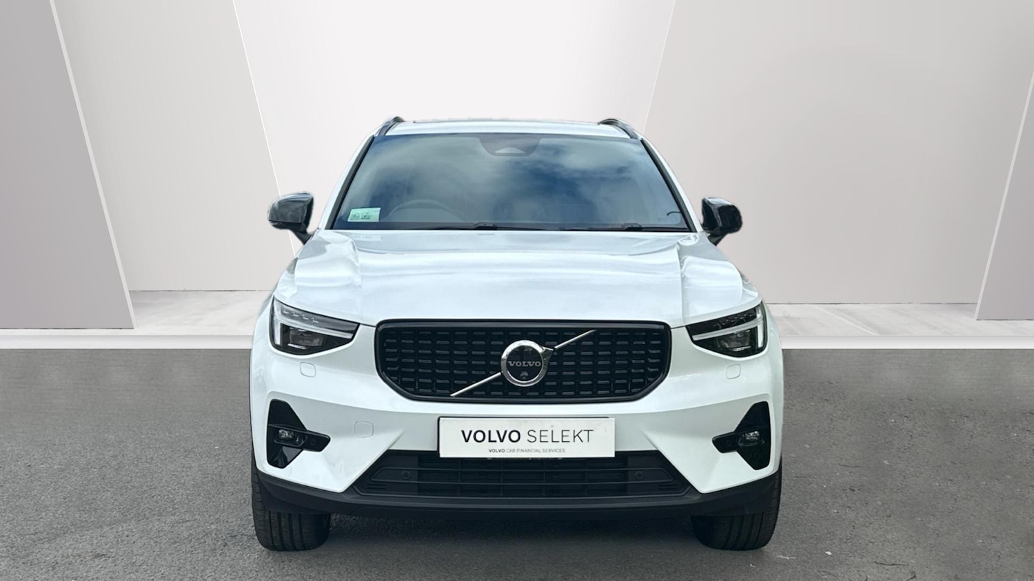 Used Volvo XC40 2025 for sale - 76307635: Photo 8