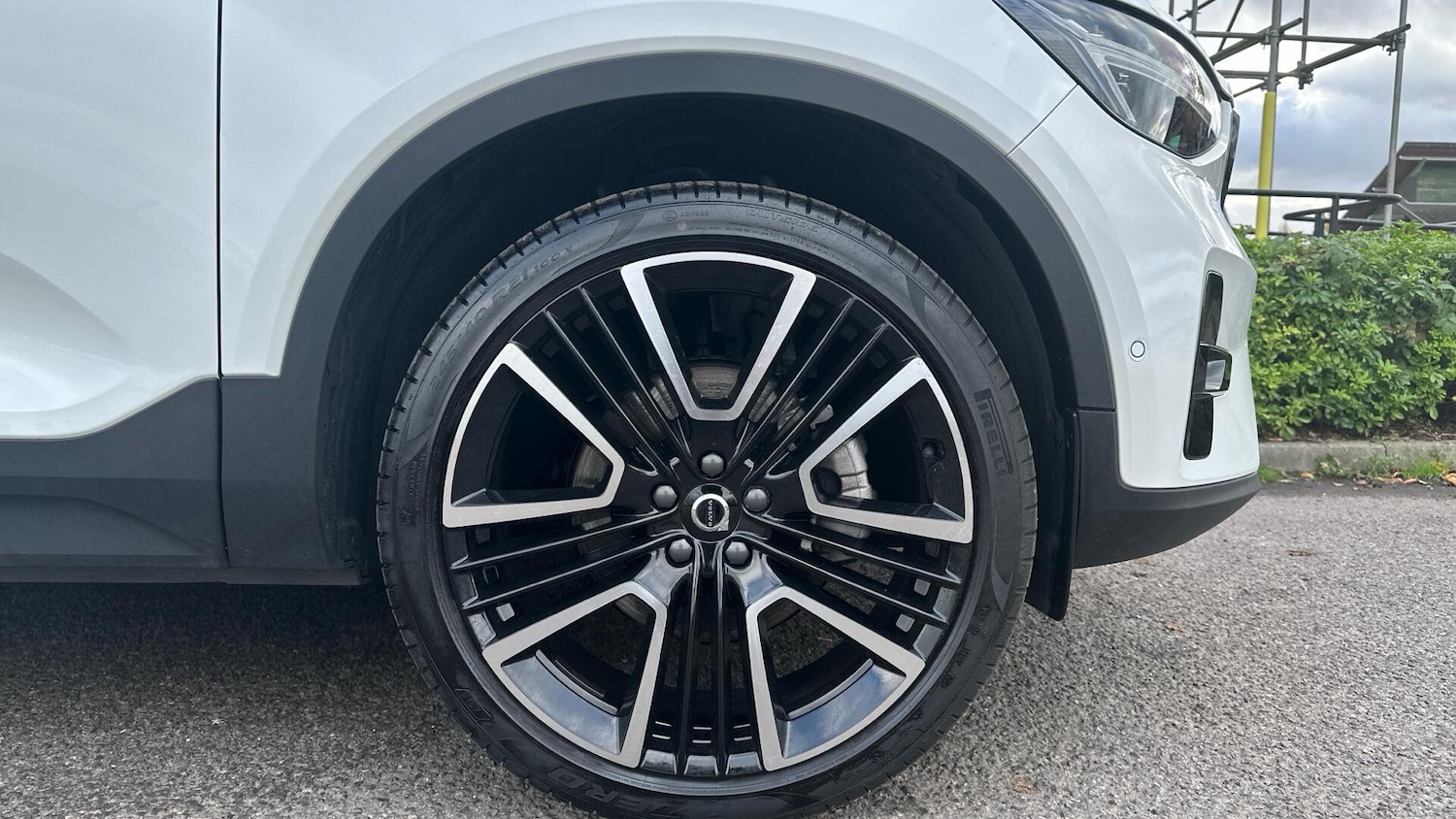 Used Volvo XC40 2025 for sale - 76307635: Photo 9