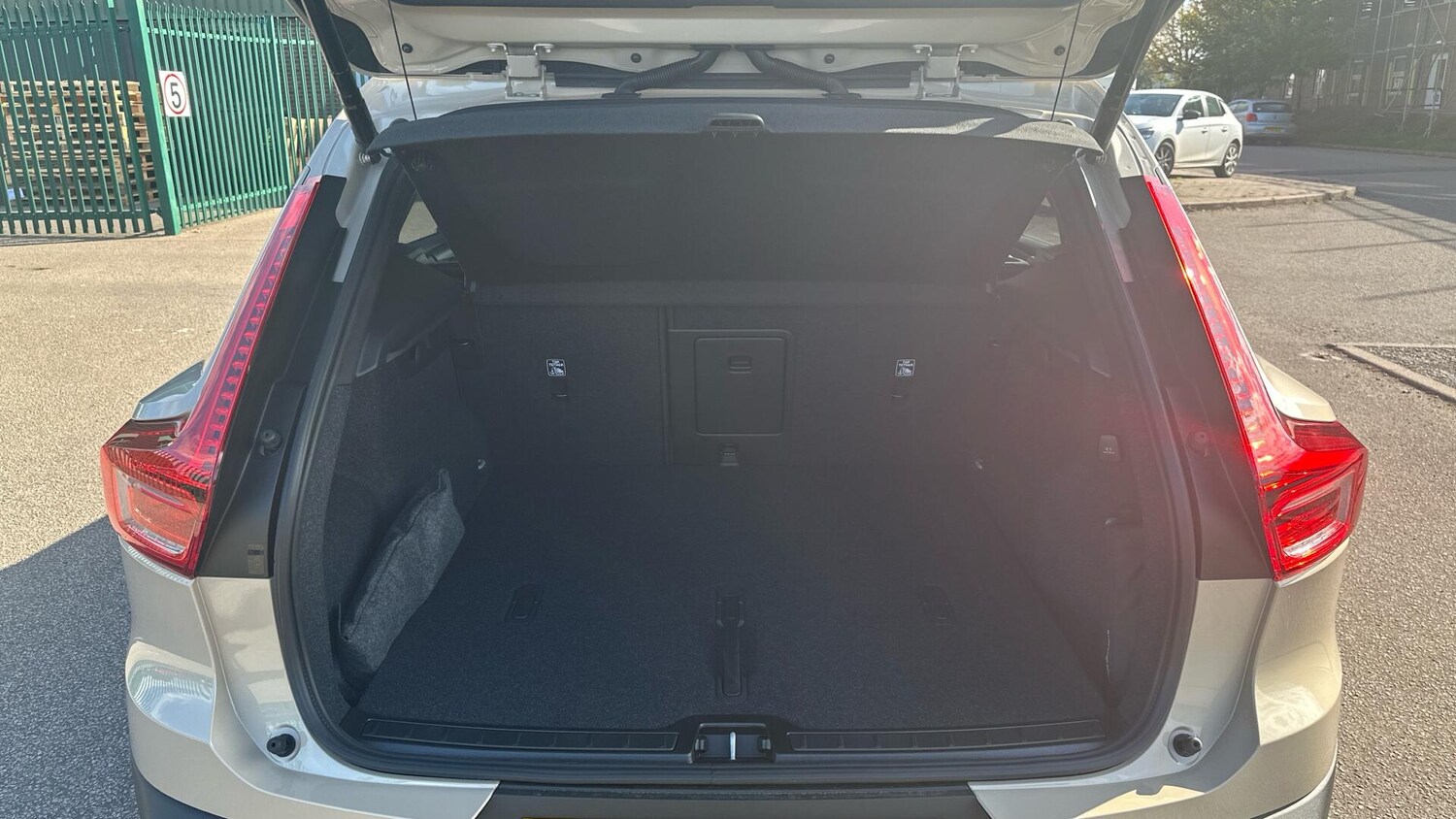 Used Volvo XC40 2025 for sale - 77672977: Photo 13