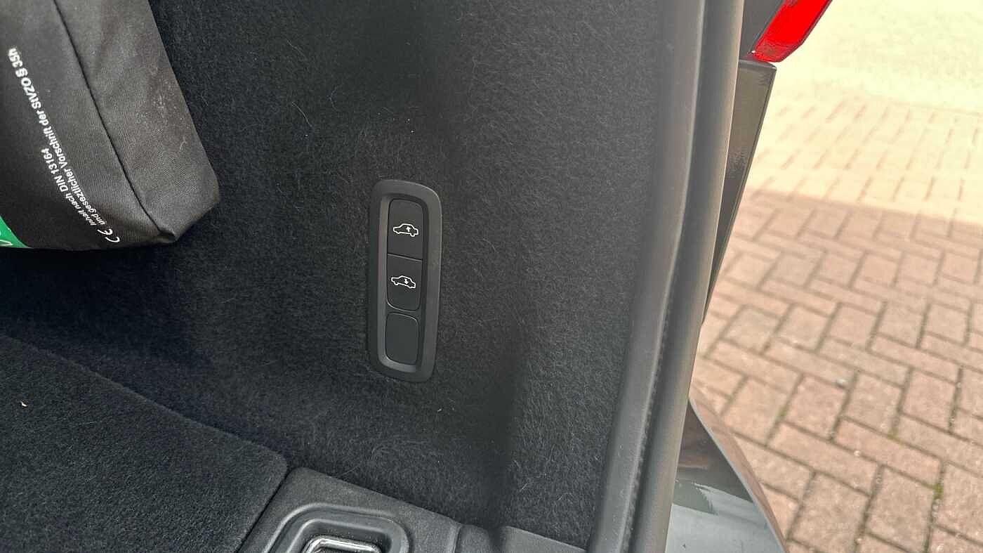 Used Volvo XC60 2021 for sale - 76306638: Photo 39