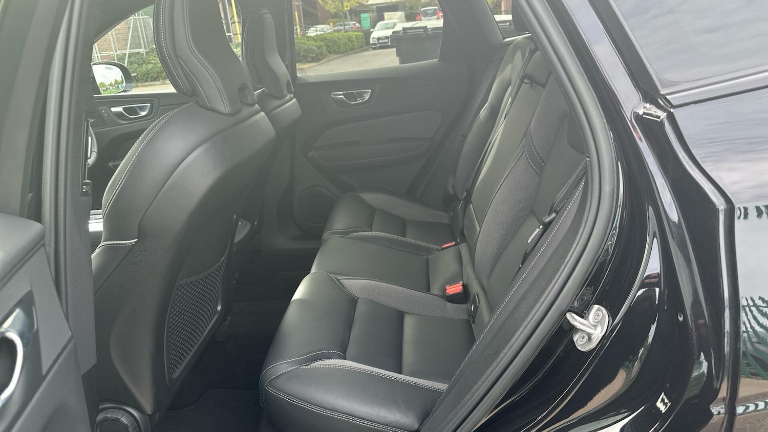 Used Volvo XC60 2022 for sale - 76306465: Photo 30