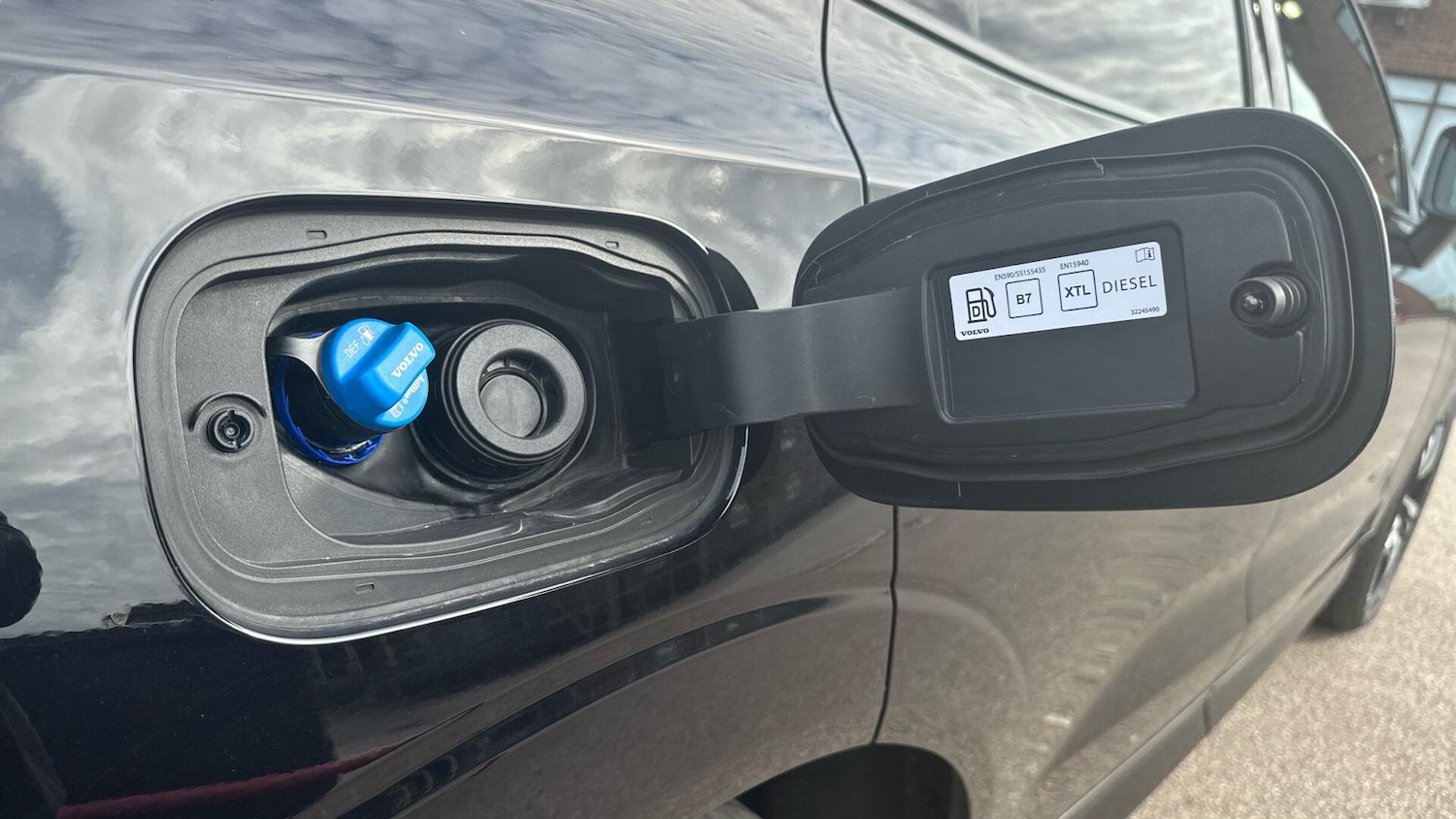 Used Volvo XC60 2022 for sale - 76306465: Photo 45