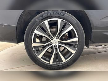 Used Volvo XC60 2025 for sale - 79766673: Photo