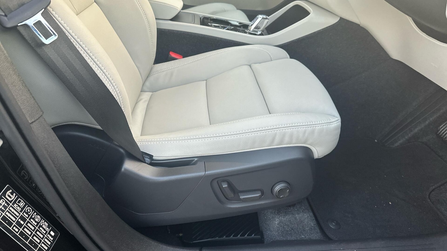 Used Volvo XC40 2025 for sale - 77156771: Photo 27