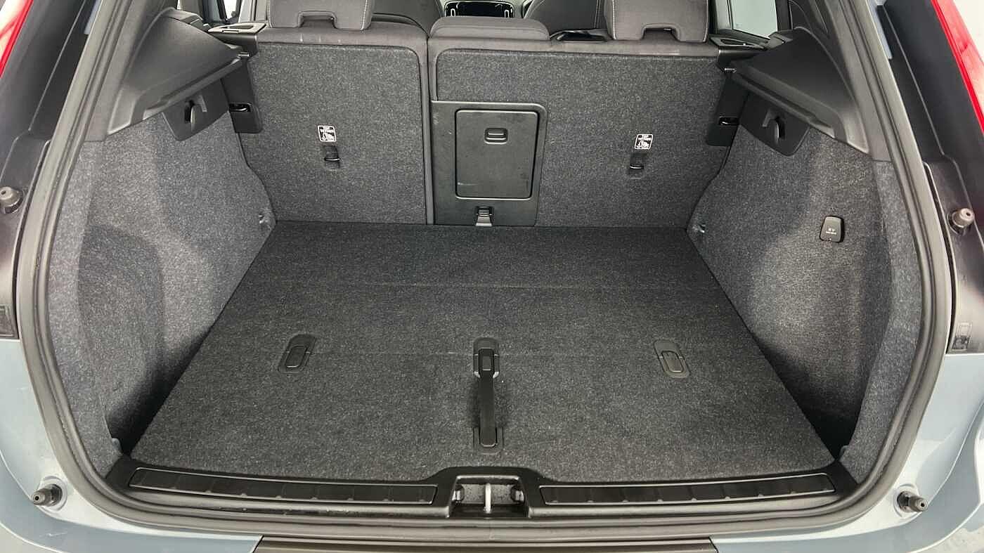 Used Volvo XC40 2022 for sale - 77673144: Photo 5