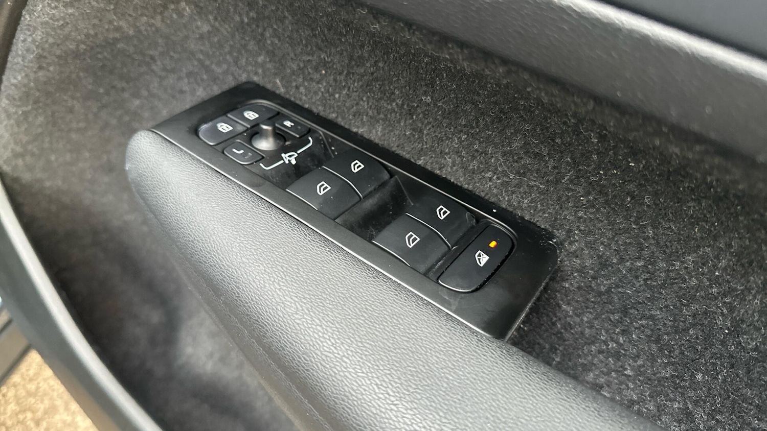 Used Volvo XC40 2021 for sale - 76307630: Photo 21