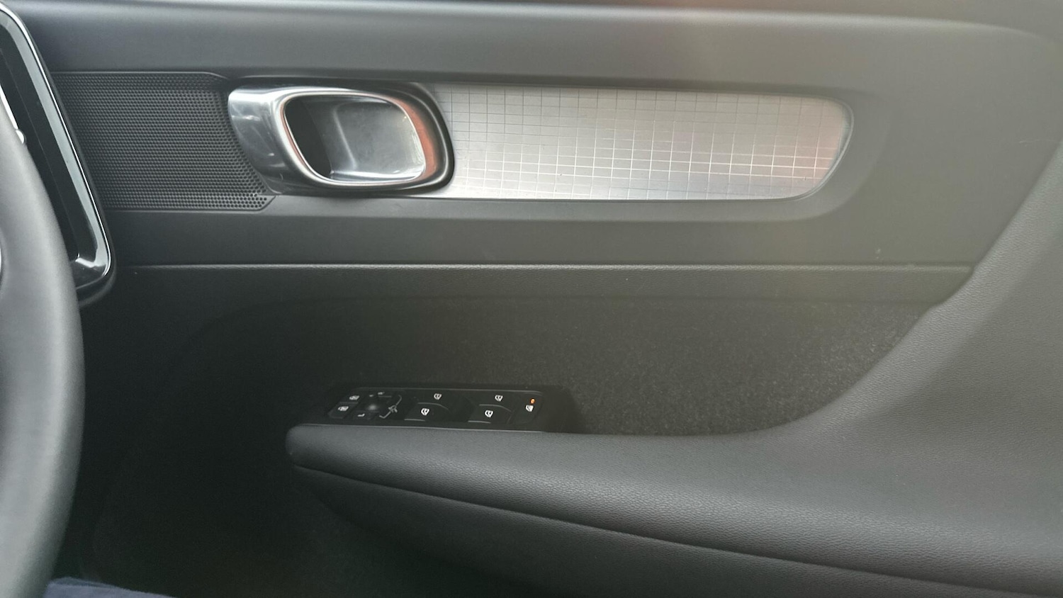 Used Volvo XC40 2021 for sale - 76307630: Photo 25