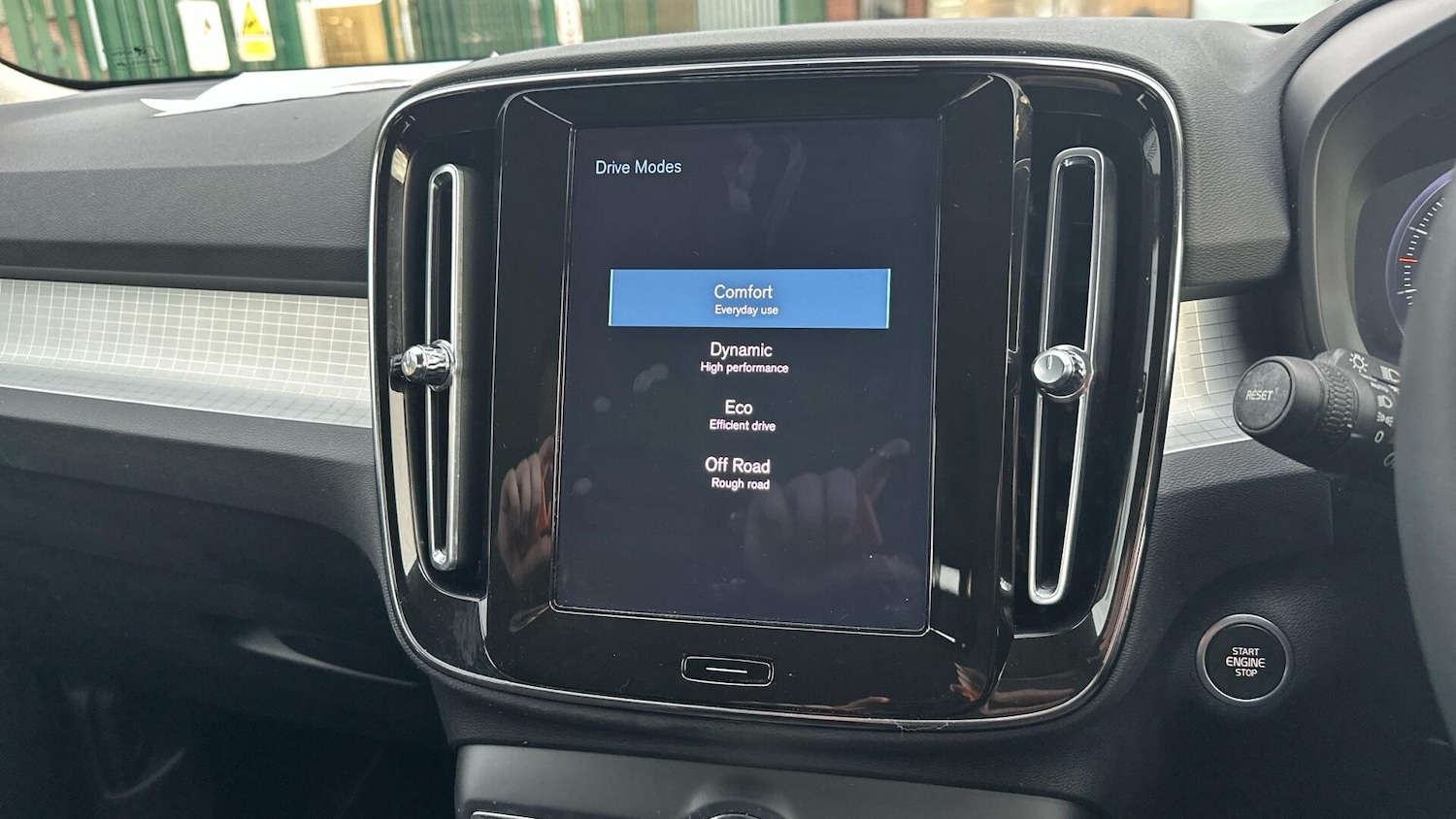 Used Volvo XC40 2021 for sale - 76307630: Photo 44