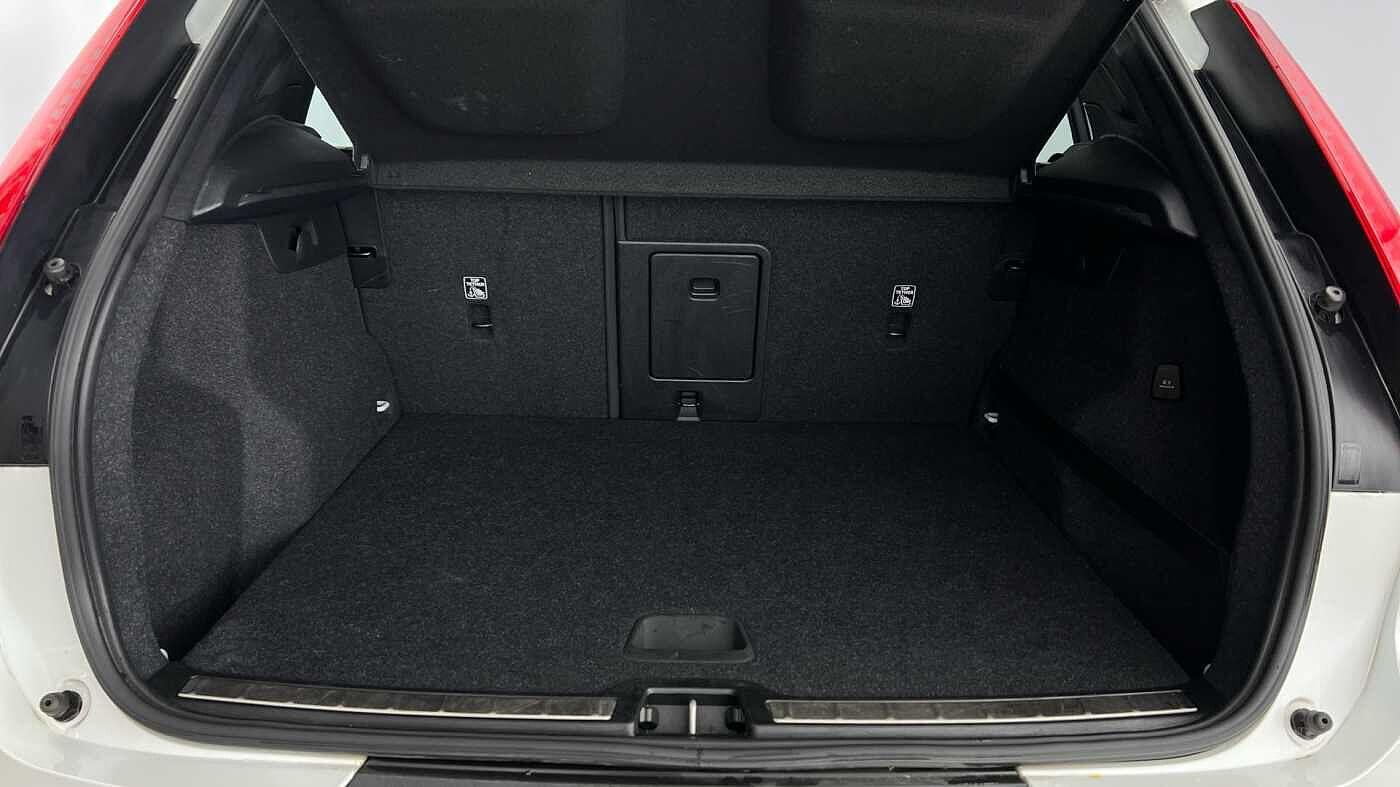 Used Volvo XC40 for sale - 77279729: Photo 5