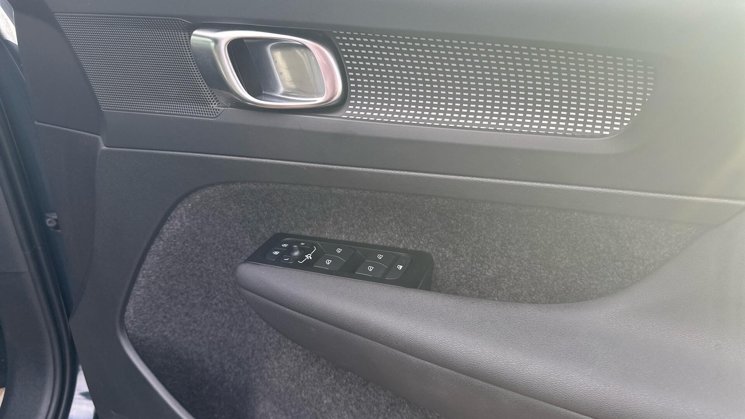 Used Volvo XC40 2022 for sale - 76306909: Photo 26