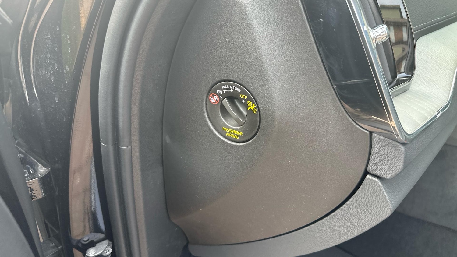 Used Volvo XC60 2025 for sale - 76307353: Photo 45