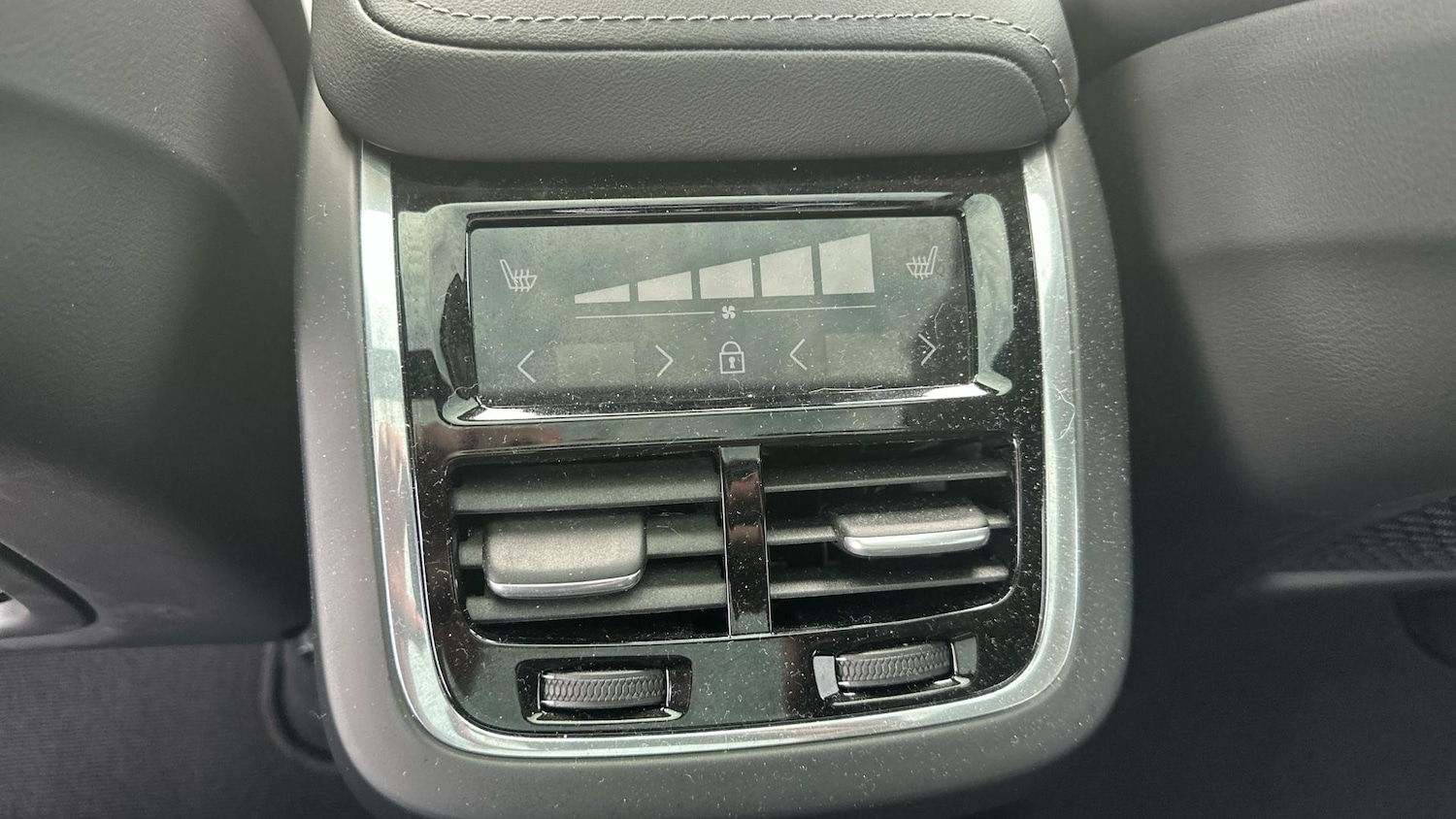 Used Volvo XC60 2025 for sale - 76307353: Photo 49