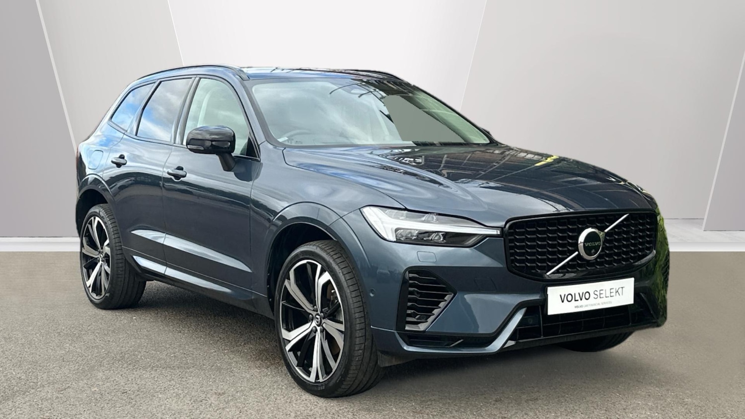 Used Volvo XC60 2022 for sale - 76484650: Photo 1