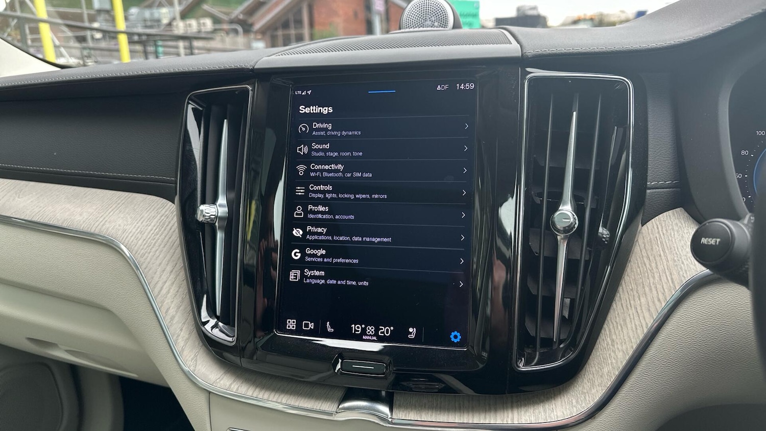 Used Volvo XC60 2022 for sale - 76484650: Photo 15