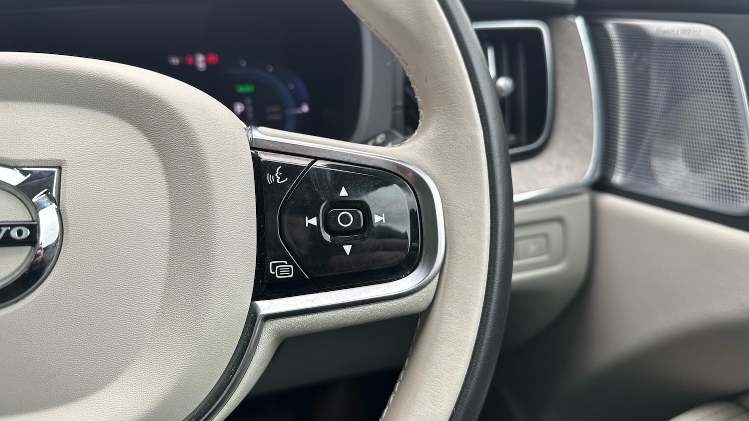 Used Volvo XC60 2022 for sale - 76484650: Photo 20