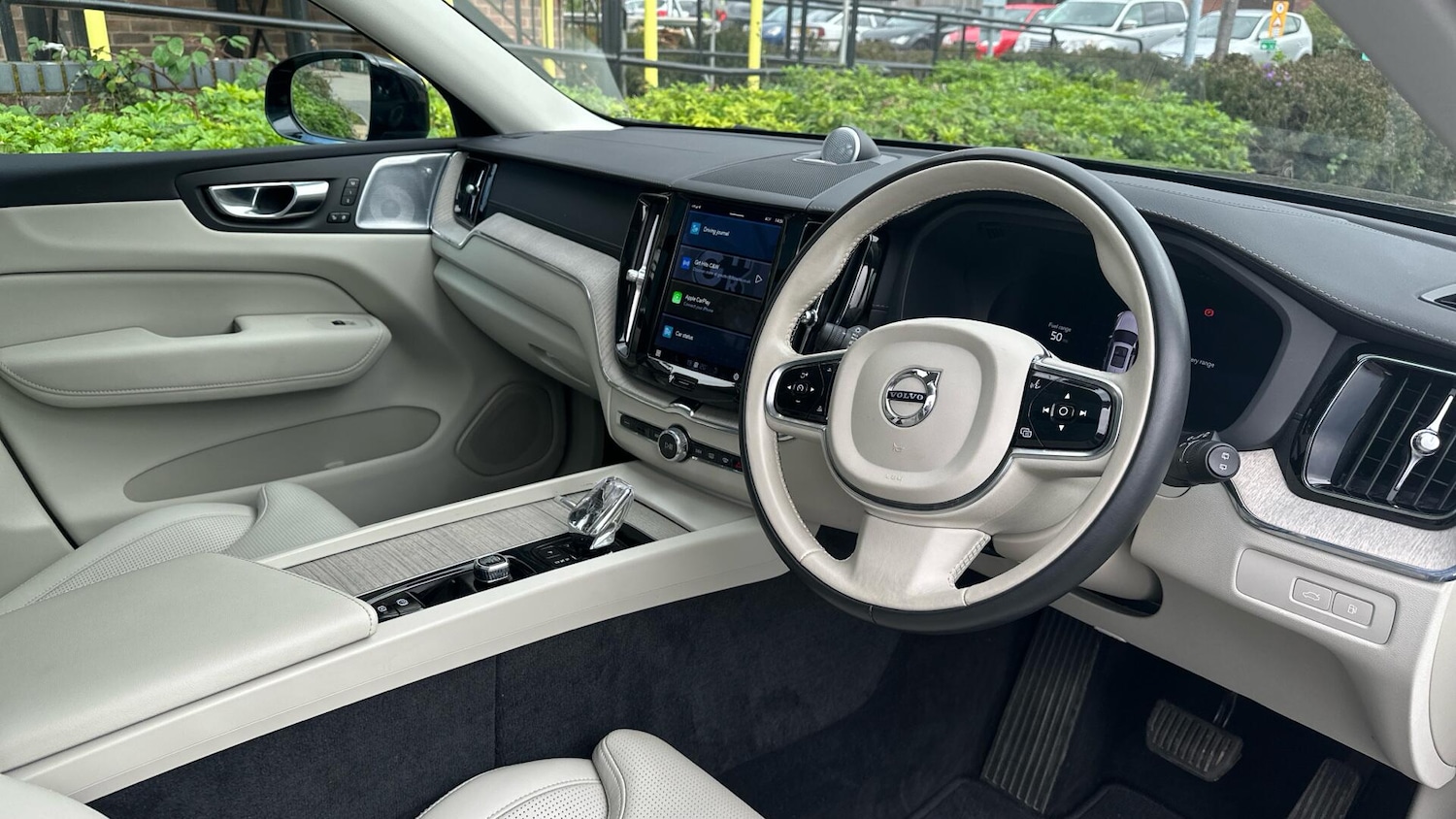 Used Volvo XC60 2022 for sale - 76484650: Photo 4