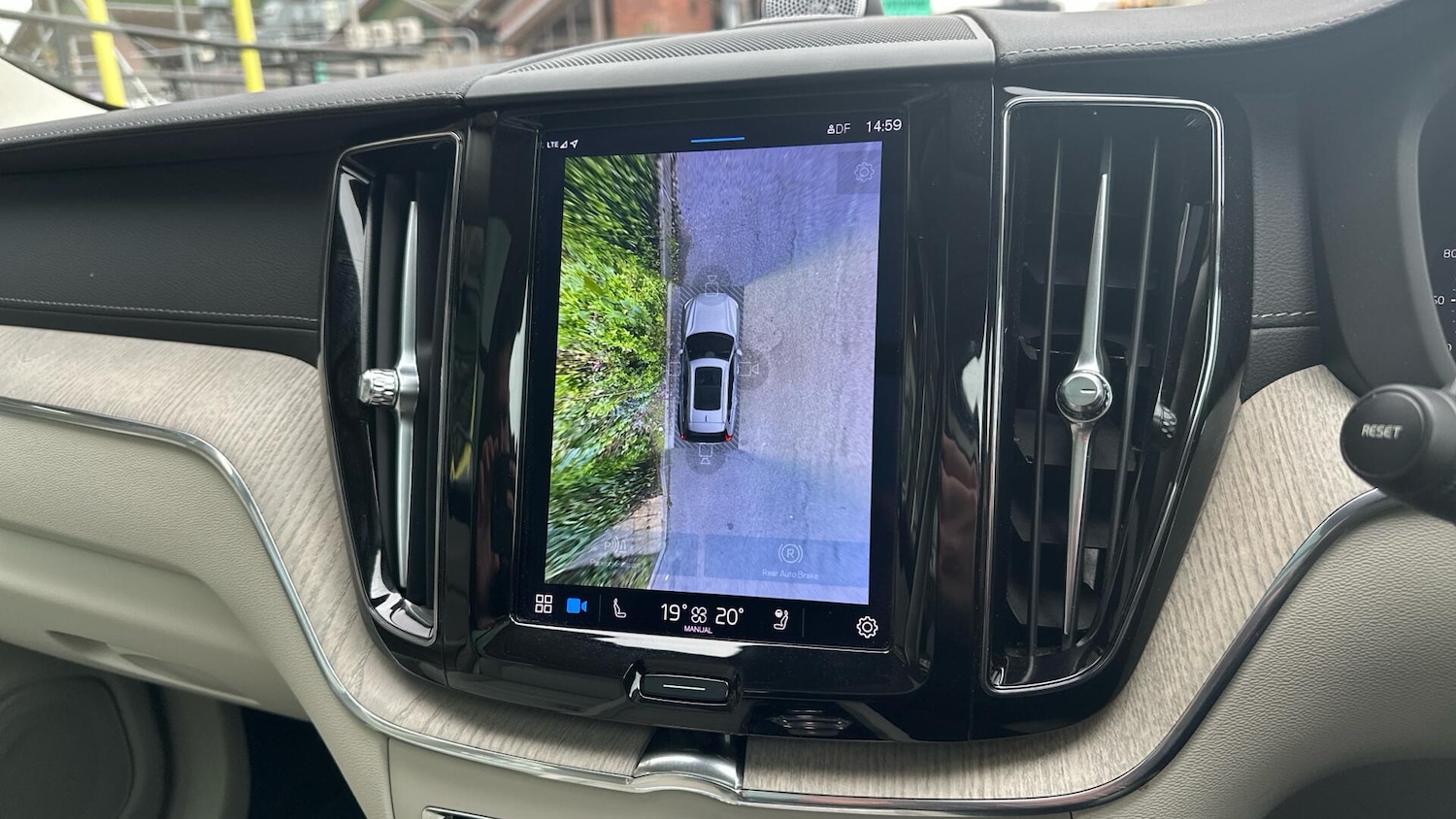 Used Volvo XC60 2022 for sale - 76484650: Photo 44