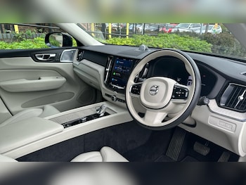 Used Volvo XC60 2022 for sale - 76484650: Photo