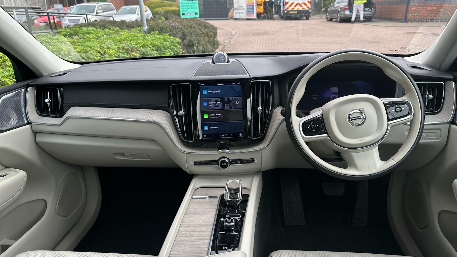 Used Volvo XC60 2022 for sale - 76484650: Photo 5