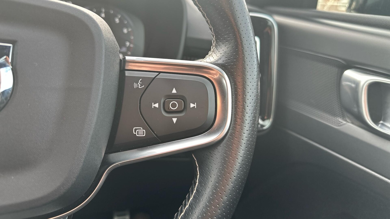 Used Volvo XC40 2021 for sale - 77940115: Photo 19