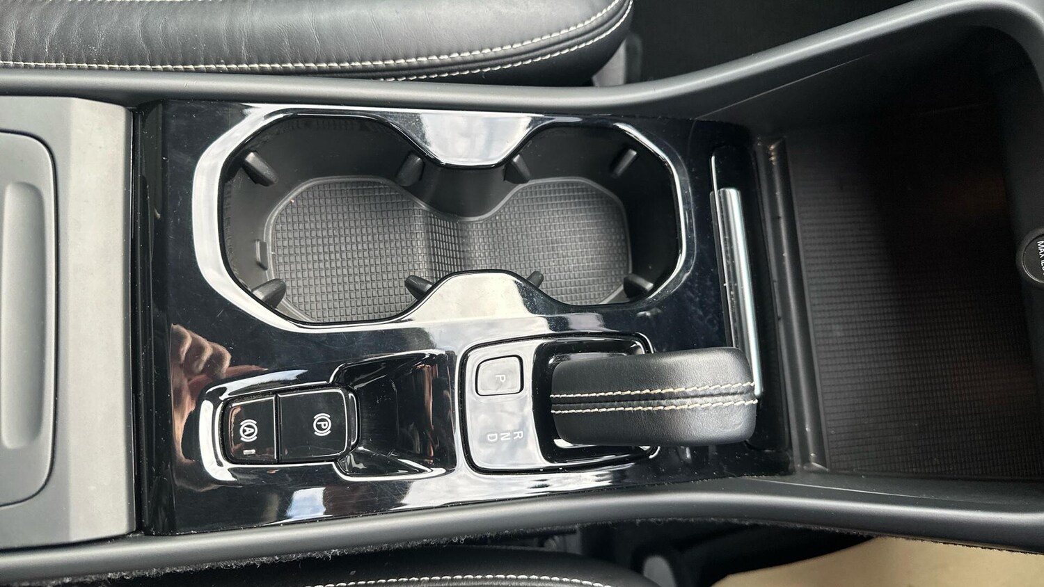 Used Volvo XC40 2021 for sale - 77940115: Photo 44